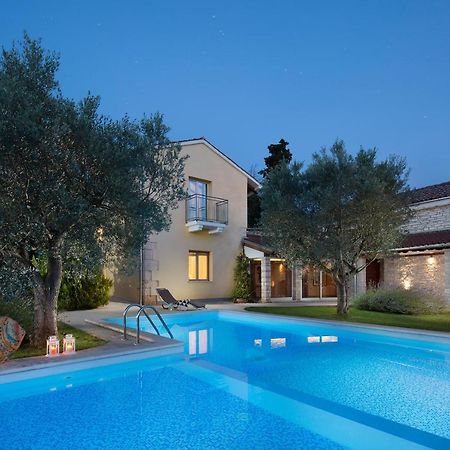 Art Villa Sis Rovinj Bagian luar foto