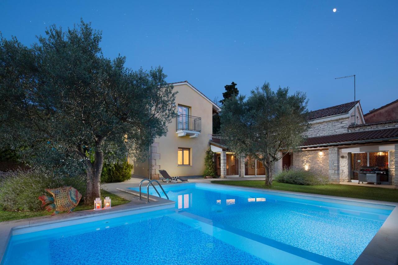 Art Villa Sis Rovinj Bagian luar foto