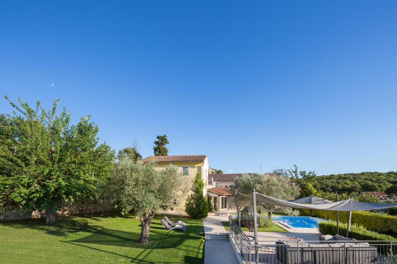 Art Villa Sis Rovinj Bagian luar foto